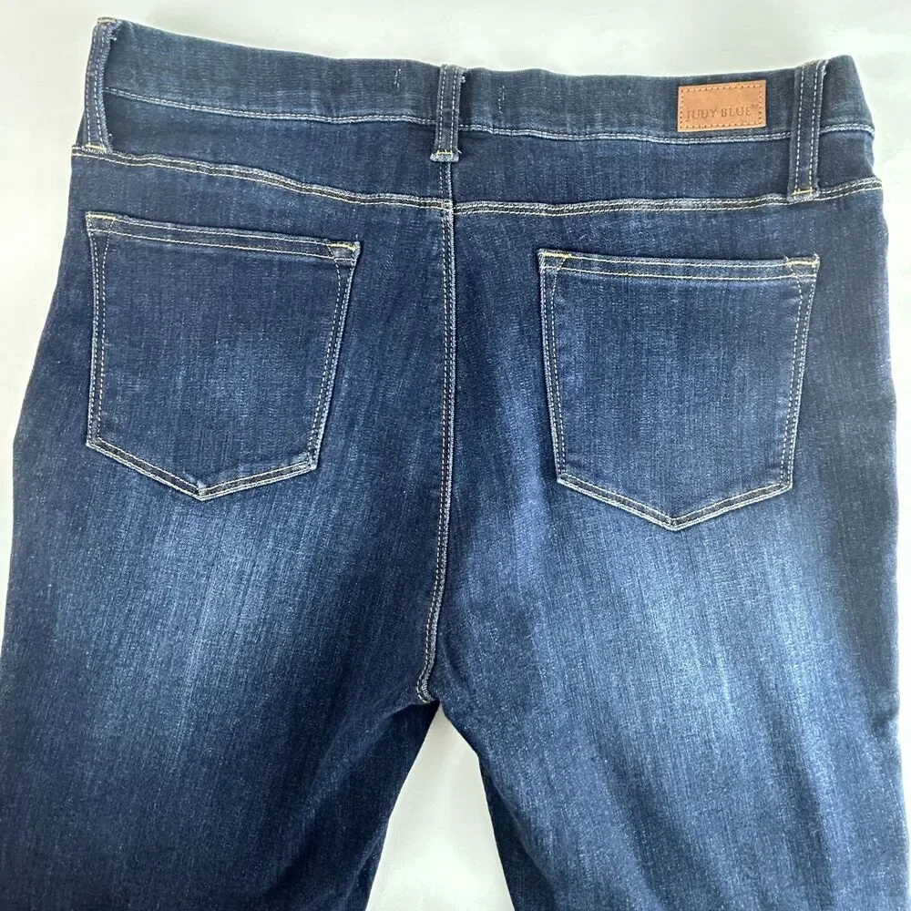 Judy Blue Jeans Blue Lightly Distressed Skinny Fit Pull On Denim Size 15/32